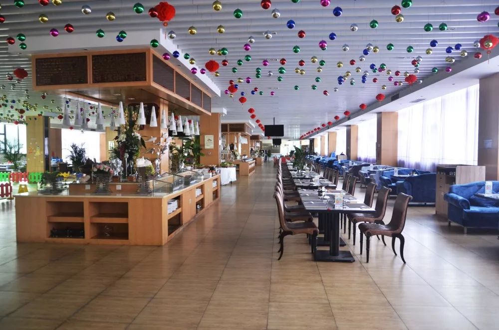 坪山区5星酒店里吃圣诞大餐！158元1大1小，圣诞火鸡、海鲜、烧烤