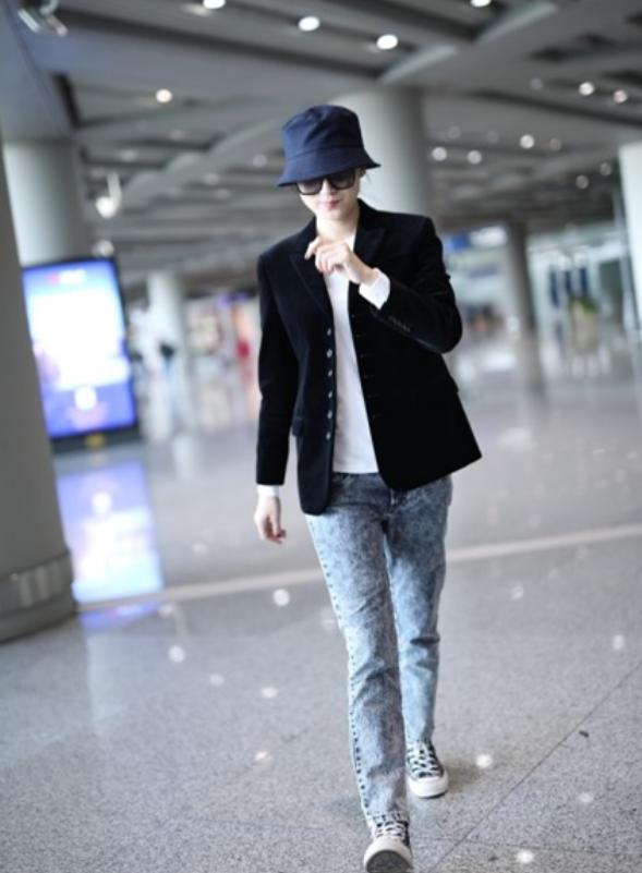 宋佳西装套装穿搭,女神攻气十足宋佳西装穿出高级感