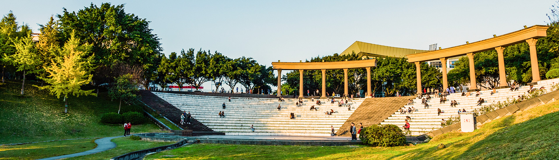 西政本科毕业生4341人、就业率89%，平均薪酬5250元