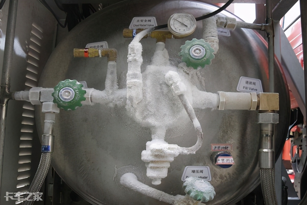 lng卡车结冰,lng卡车过气量大结冰