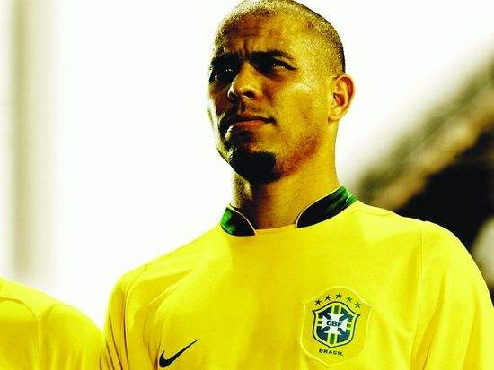 外星人罗纳尔多训练视频,外星人罗纳尔多过人集锦