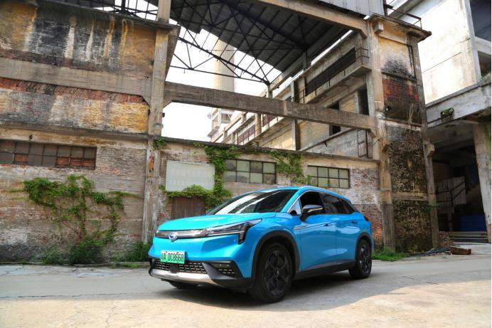 特斯拉l3安全性怎么样,特斯拉的bug被修复了