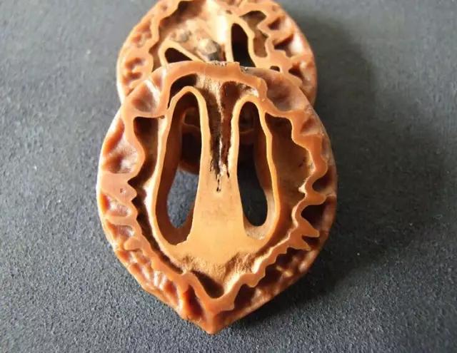 核桃裂尖怎么补救,核桃裂了还有价值吗