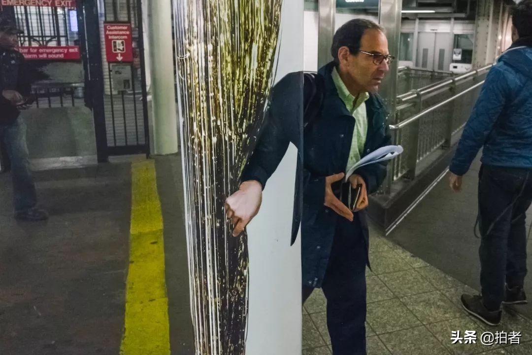 巧合抓拍到的纽约街头画面,视觉错位奇闻趣事