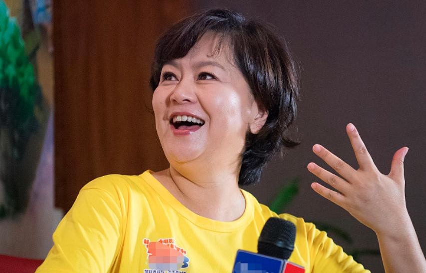 鞠萍姐姐身材发福,鞠萍月亮姐姐春晚