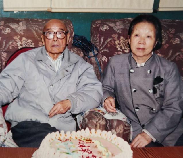 鍙傝皨闀垮彈浼や綇闄㈢湅涓婂皬鎶ゅ+鍏ㄩ泦,灏戝皢鍙椾激鎶㈡晳鍚庣画