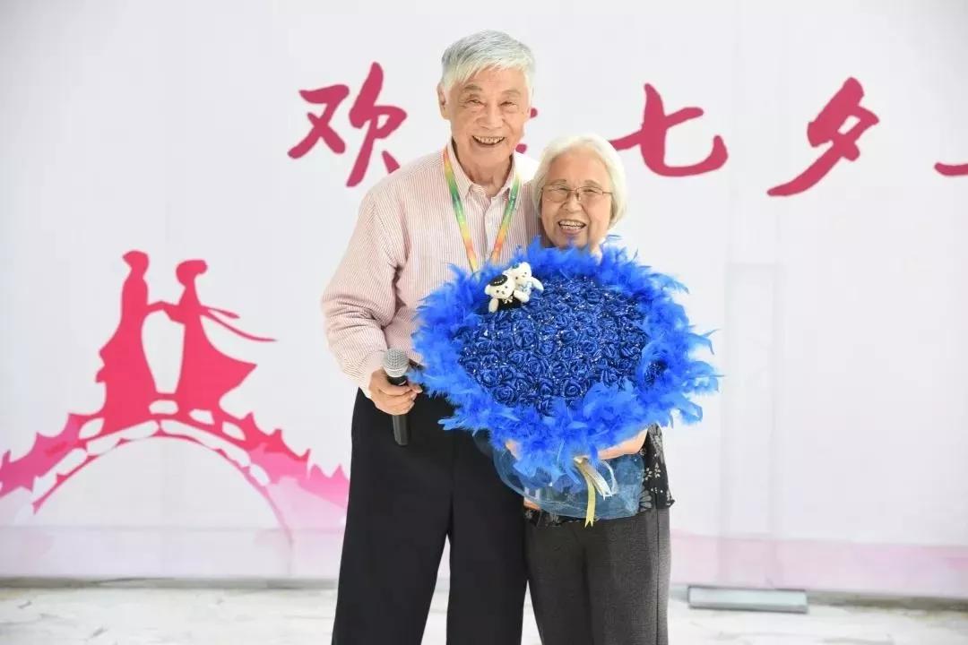 忙得没时间和子女视频:带你解锁“不一样”的养老方式