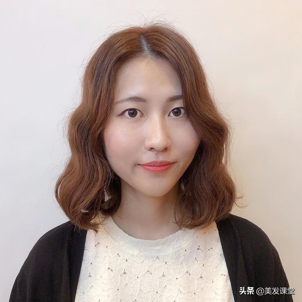 黑发染发防止爆顶,避免爆顶染发教程顺序