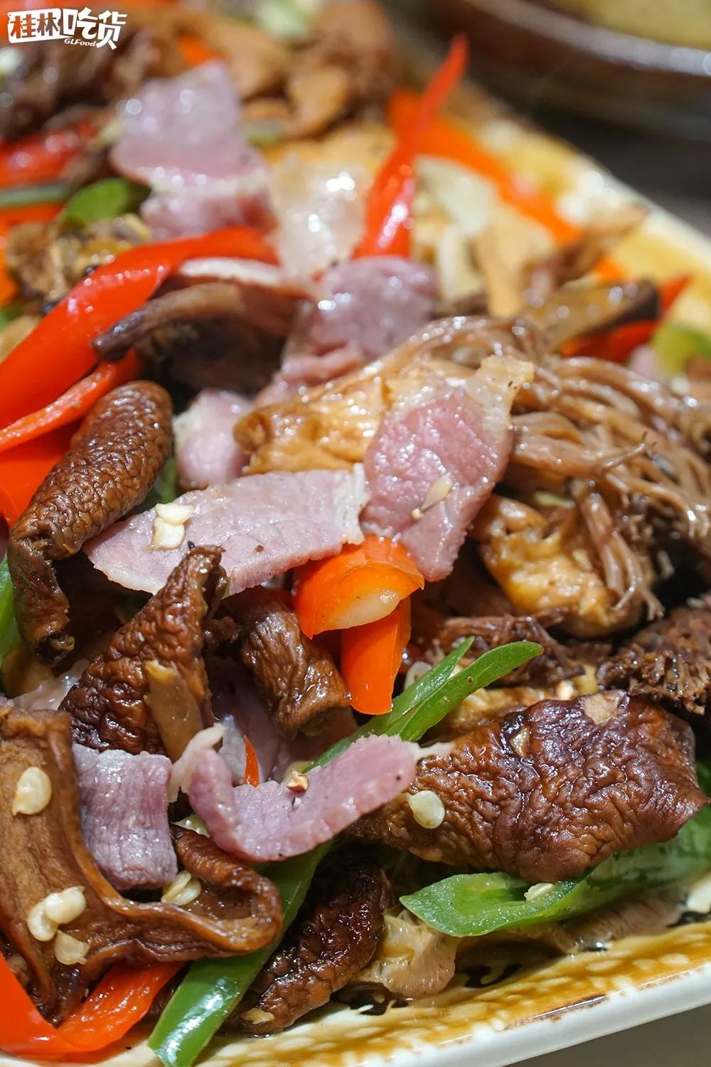 云南夫妻开小店,云南夫妇在宁德开烧烤店