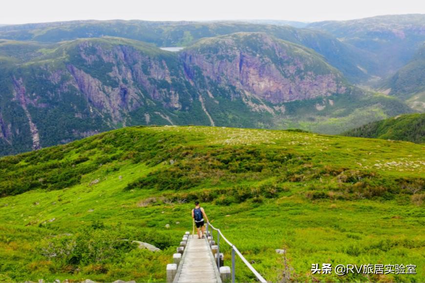 加拿大旅游胜地是哪里,加拿大经典旅游路线推荐一下