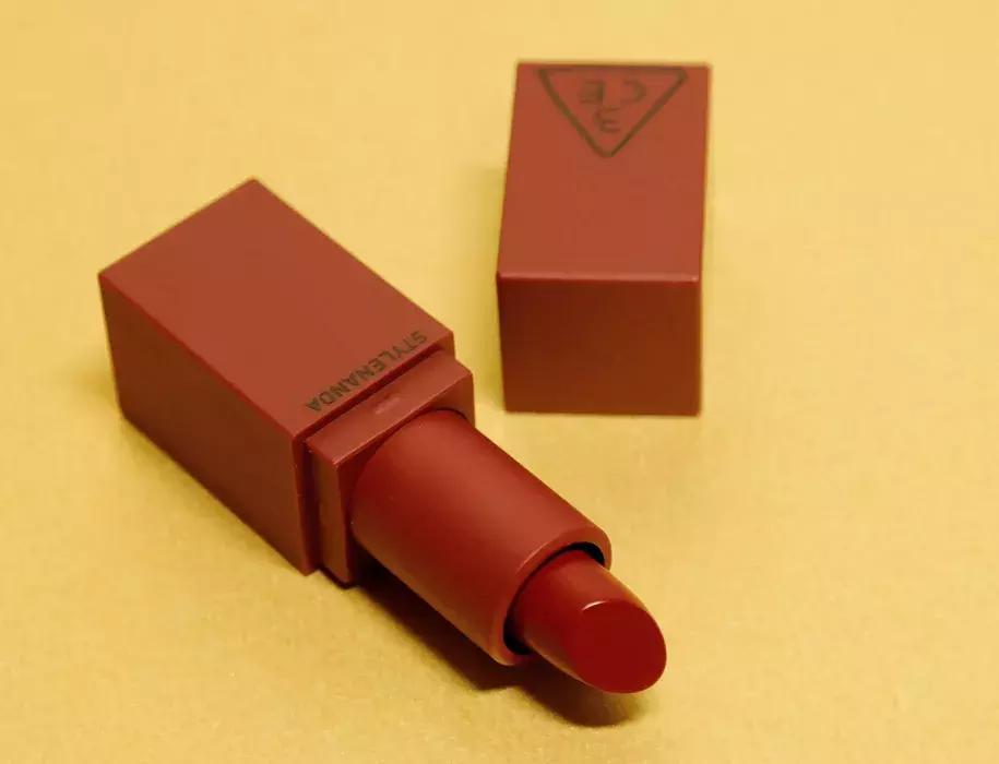 杨幂色和大表姐色口红哪个好看,杨幂用的枫叶色是什么口红