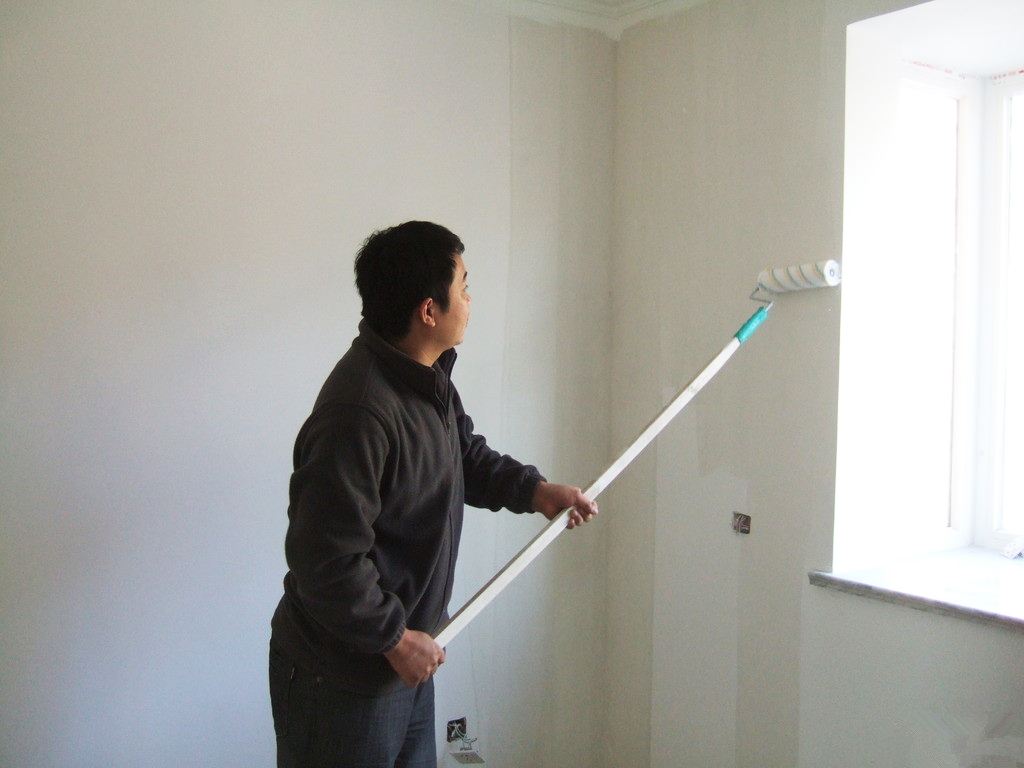 墙面瓷砖竖着开裂和横着开裂,怎么判断是墙体开裂还是墙面开裂