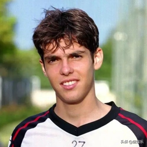 卡卡的纯情爱恋，守身三年只为与你携手殿堂，专情致死的足坛清流