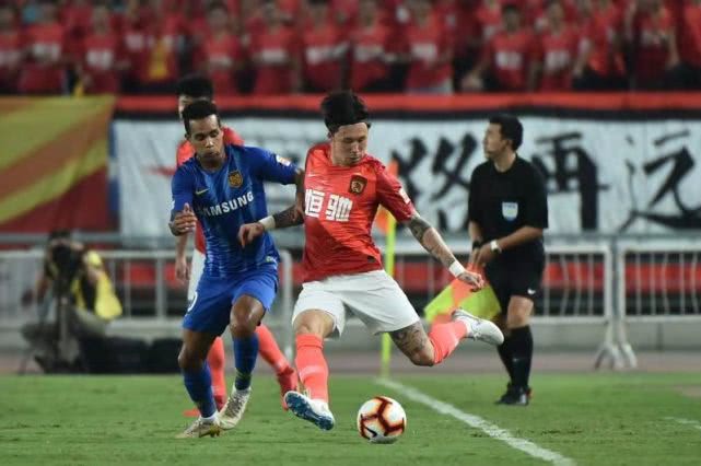 一年的冤屈在夺冠后释怀，你会给本赛季的恒大球员作出什么评价？