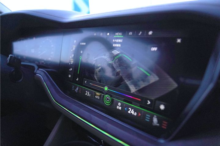 性价比超高的大众途锐低调提车记,低调的豪华suv18款大众途锐