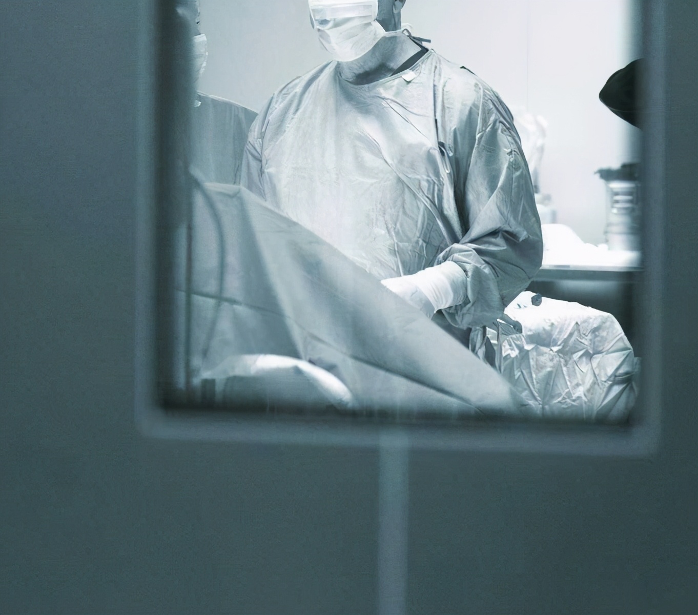 人死后为什么要用布把脸遮挡着,人死后为什么要用布遮住脸部