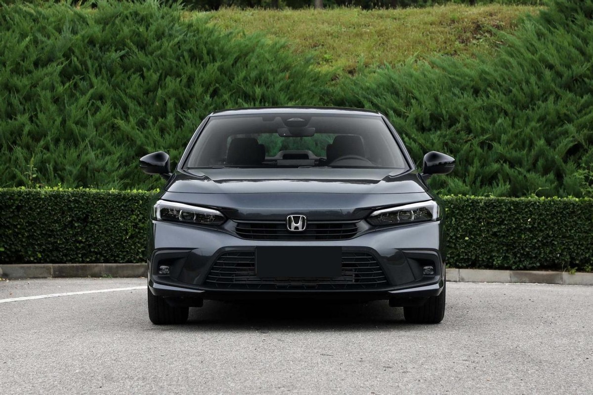 全新思域实车曝光网友小号雅阁,十一代思域和低配雅阁怎么选