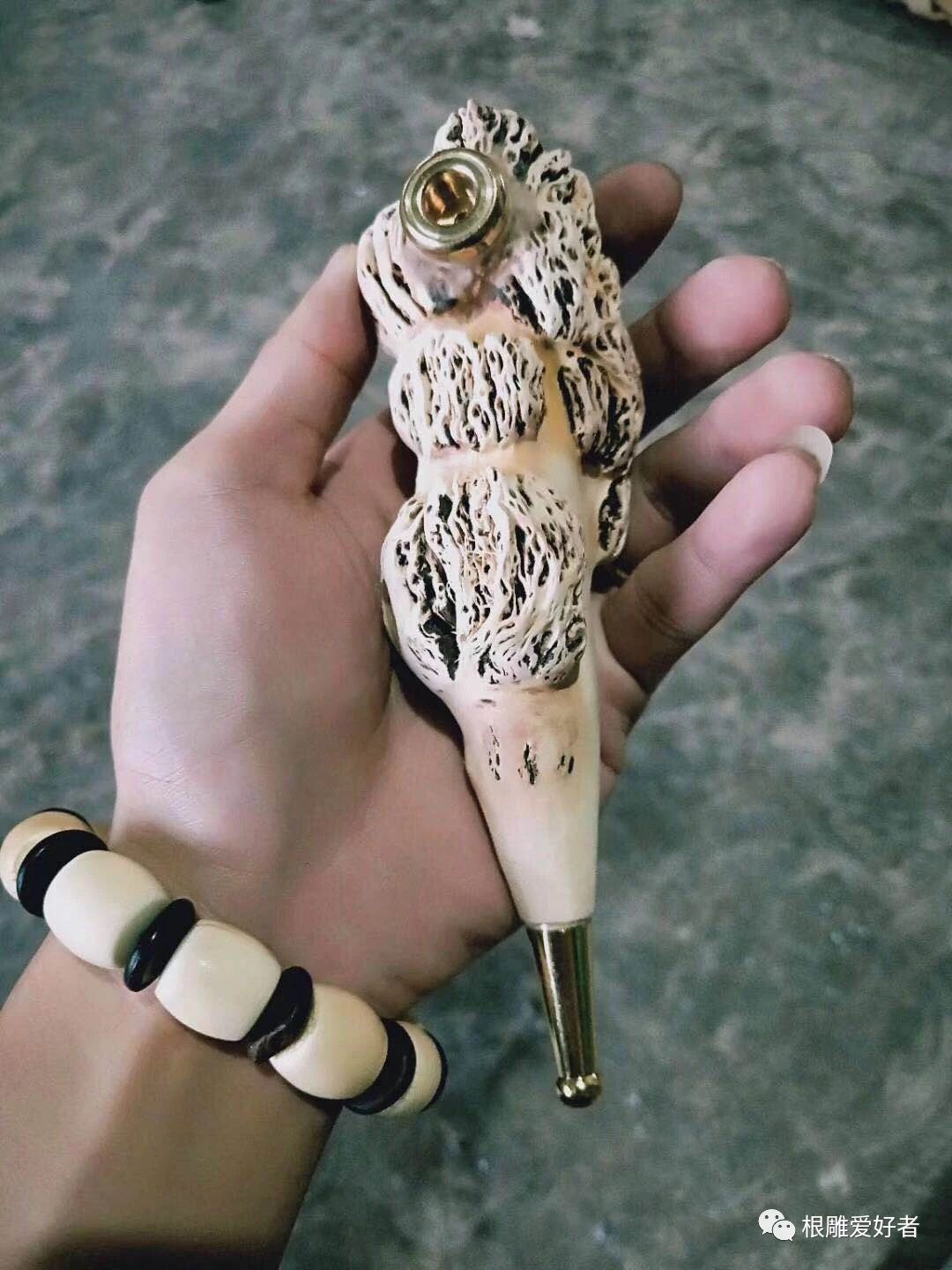 根雕茶壶作品图片,根雕艺术品长嘴茶壶