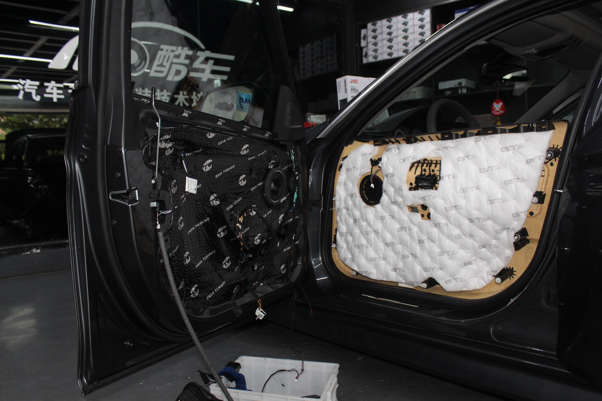 宝马专车定制音响改装,宝马改装用什么音响比较好