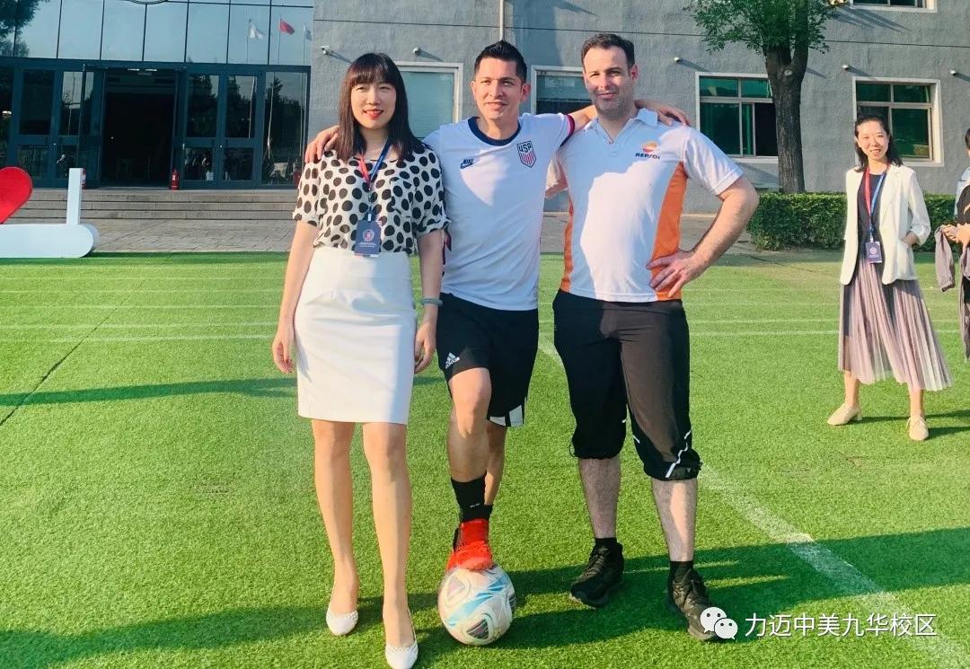 鍔涜繄鍥介檯瀛︽牎涓婚娲诲姩,钖伀鐩镐紶鐮ョ牶鍓嶈绯诲垪娲诲姩