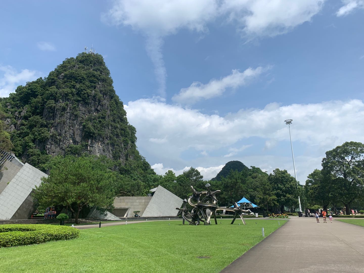 桂林旅游吃米粉多少钱一份合适,带娃桂林旅游必带物品