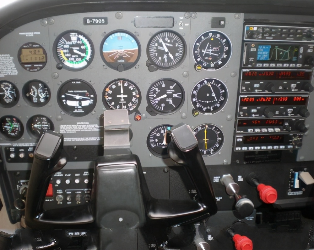 1946年，叶挺在黑茶山罹难身亡，周恩来：肯定有人搞鬼