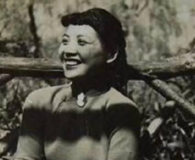 英达的姑奶奶,英茵是英达的姑奶奶