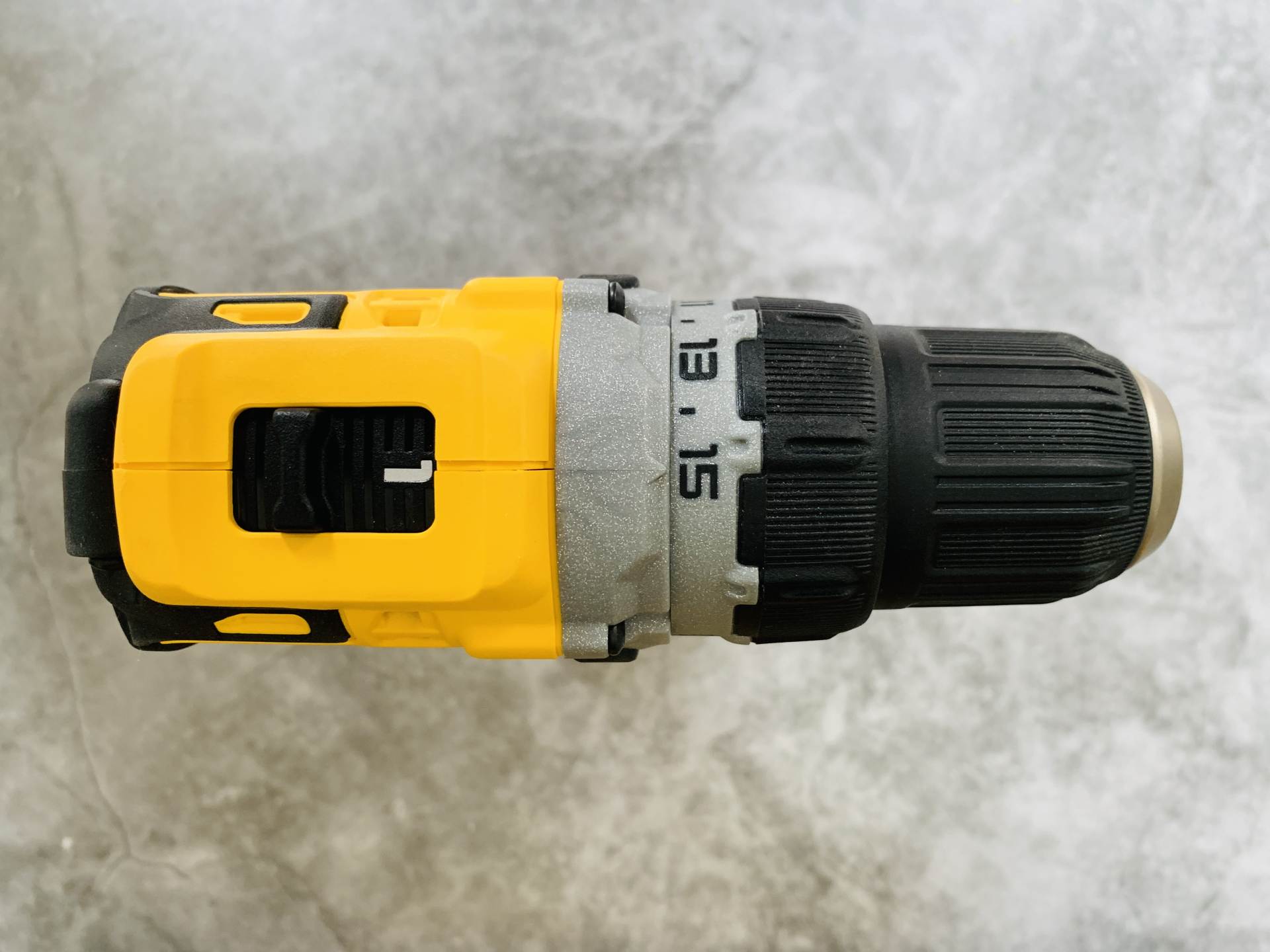 得伟电钻dcd701充满电要多久,得伟锂电钻测评