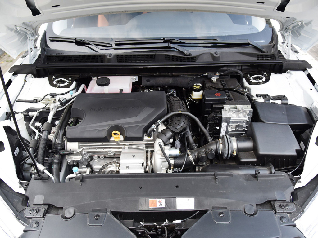 09款奔腾b50隐藏功能教程,奔腾b50车外观