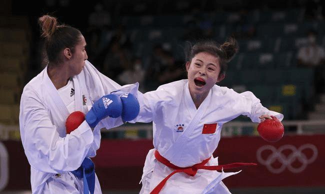 这样的“*力暴**萝莉”，丑吗？