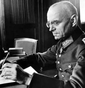 这个漂亮的中国女人轰动整个西方被尊为“圣母”，中国却少人知道