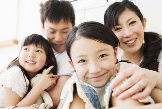 三岁宝宝太好动不听话,宝宝三岁了该不该教知识