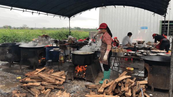 一座小城活跃着10000+乡厨，什么原因让粤西吴川这传统长盛不衰？