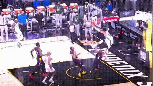 字母哥保罗推人,保罗犯规字母哥