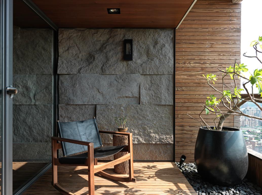 阳台变阳光房合理利用每一处空间,阳台防腐木阳光房