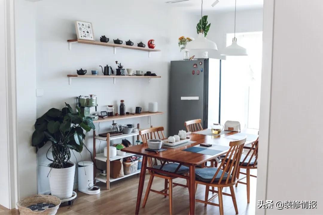 餐厅摆实木餐桌椅，用餐氛围精致情趣，生活过得有仪式！