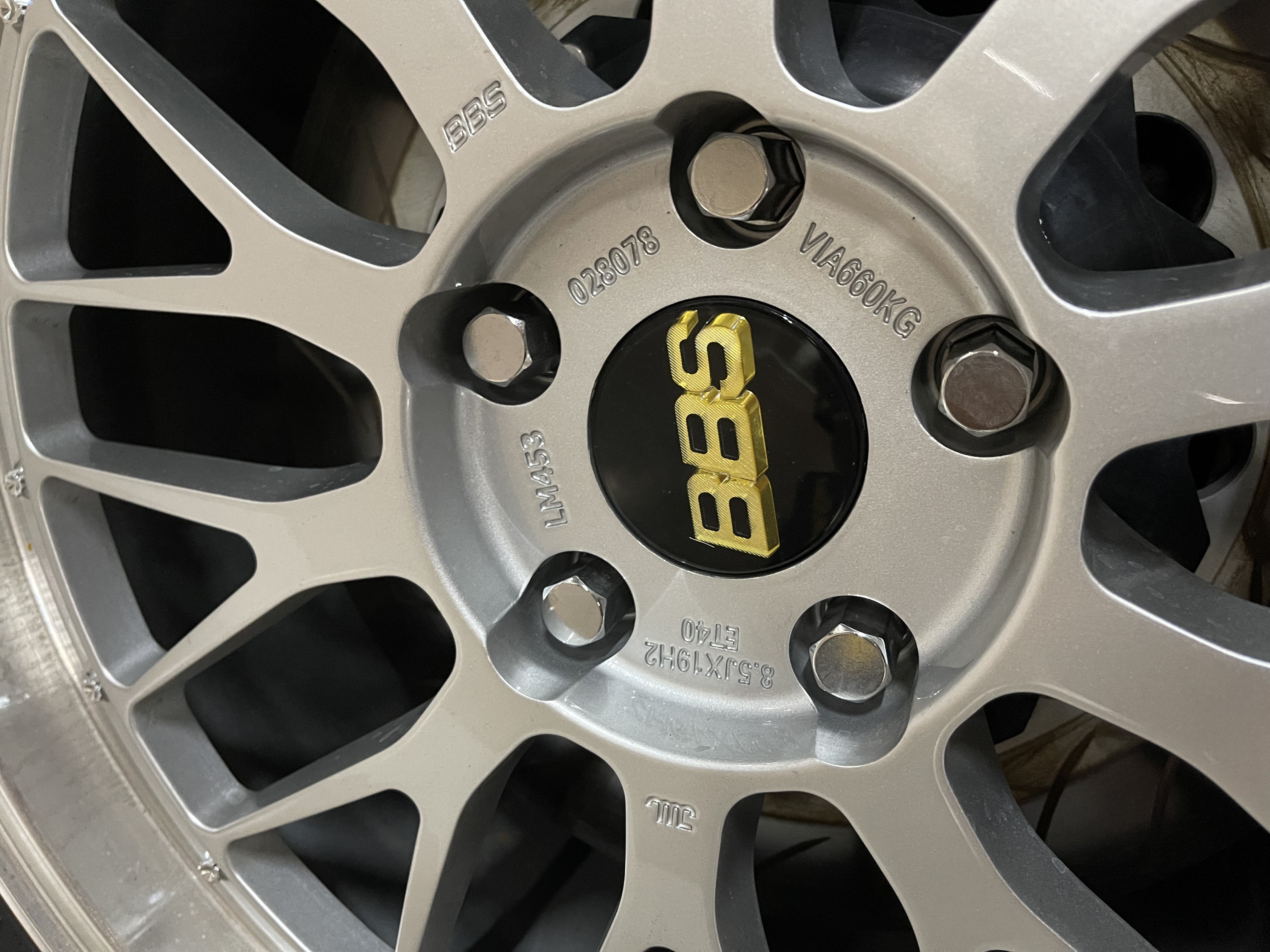 低调外观豪华内饰改装车,低调而奢华的改装