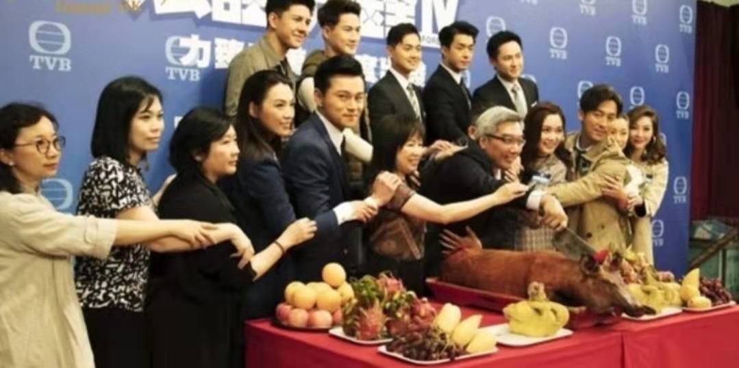 因脑血管栓塞而徘徊生死一线TVB金牌监制奉“子”停工宣布退休