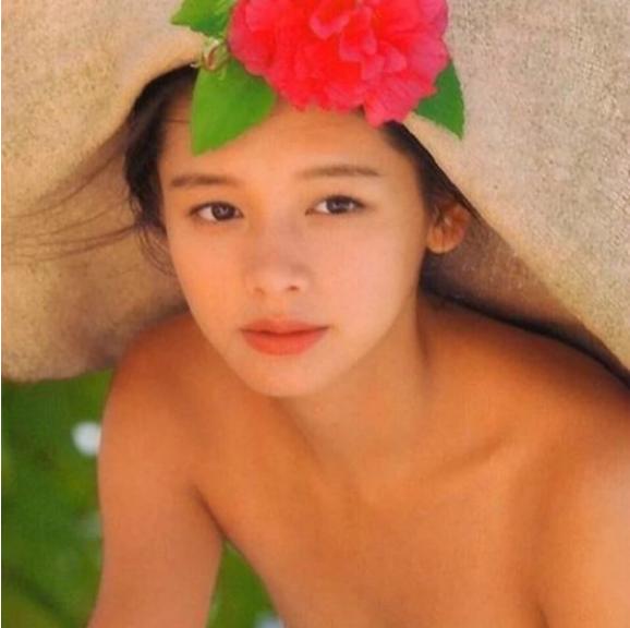 周杰伦在哪遇见了昆凌,周杰伦几时与昆凌交往