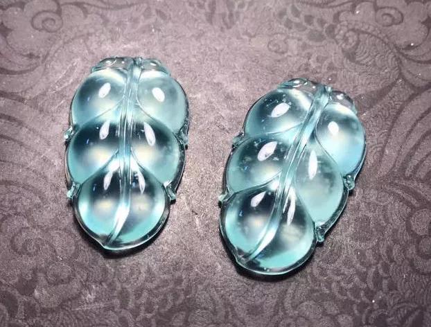 什么玉镯好养又养人,适合女生戴养人的玉镯