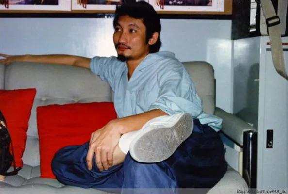 落魄天才、过气大侠、“票房毒药”,这三人拍了一部“男人圣经”