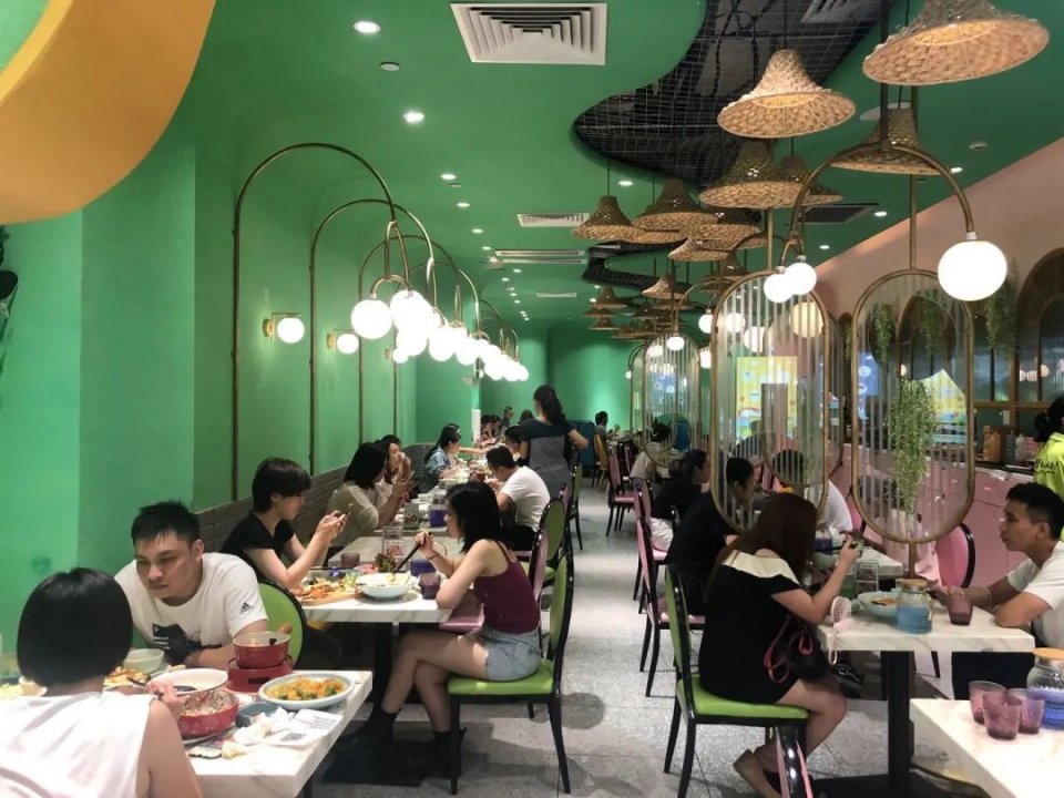 花城汇椰子鸡煲,花城汇美食椰子鸡