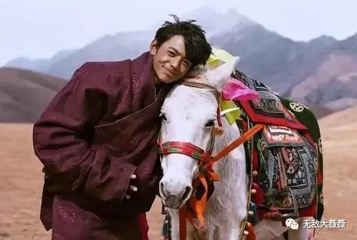 “文盲”丁真都能火，怎么正确引导孩子看待“网红”？