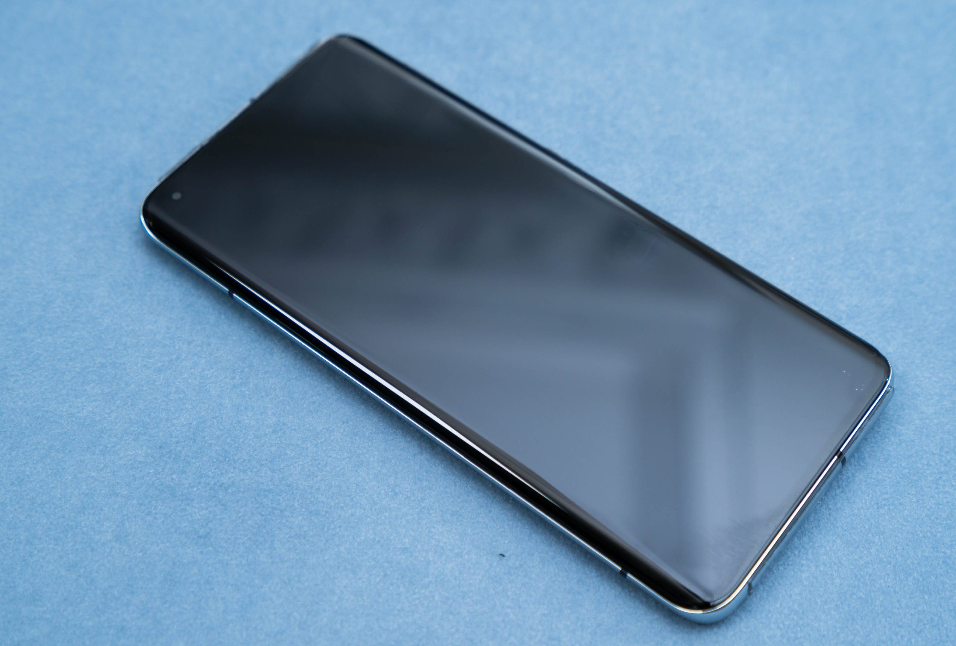 曲面屏贴钢化膜为什么用紫外线,曲面屏贴钢化膜用什么胶水