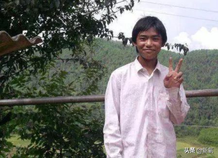 猛喝BB霜、整形数十次、曾爆火的养成系明星，再出现诈骗被抓？