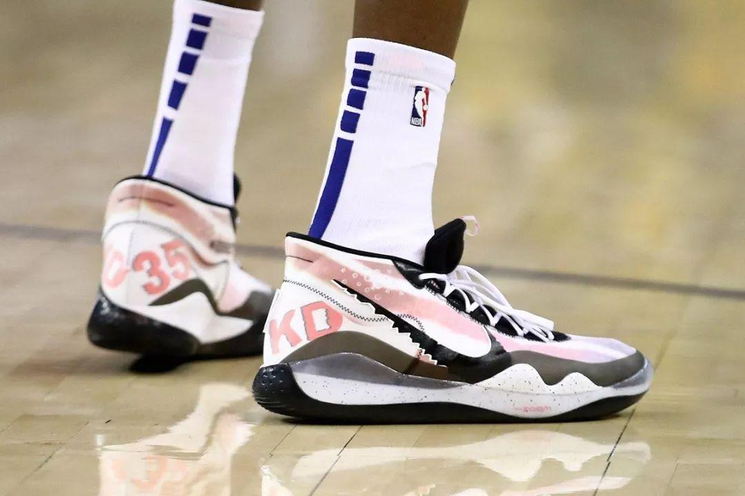 supremenba联名,supreme联名耐克球鞋有啥特别