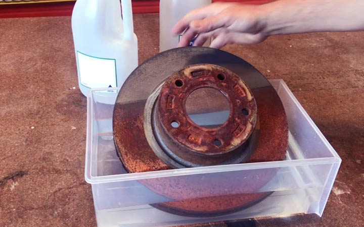 电镀家具生锈翻新怎么处理,生锈的家具怎么办