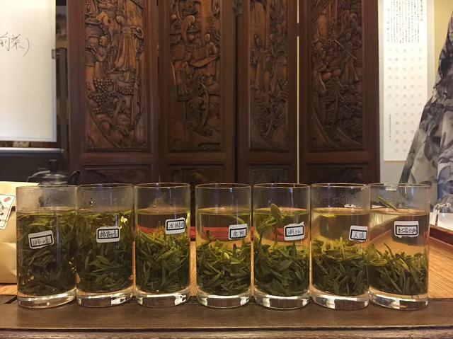 除竹叶青茶不需要洗茶外，龙井茶需不需要洗茶呢？