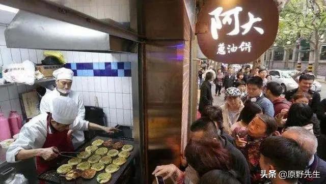 摆地摊一个人真的忙不过来,摆地摊的人怎么发朋友圈