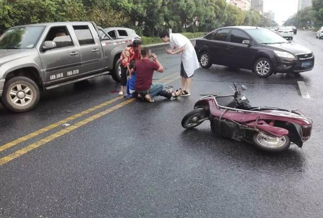 发生交通事故伤者医疗费谁先垫付,发生交通事故后伤者医疗费怎么办